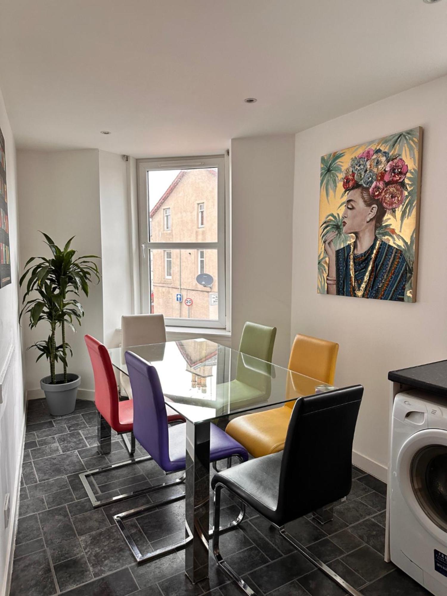 3-Bedroom Flat In The City Centre Next To The River Ness Inverness Eksteriør billede