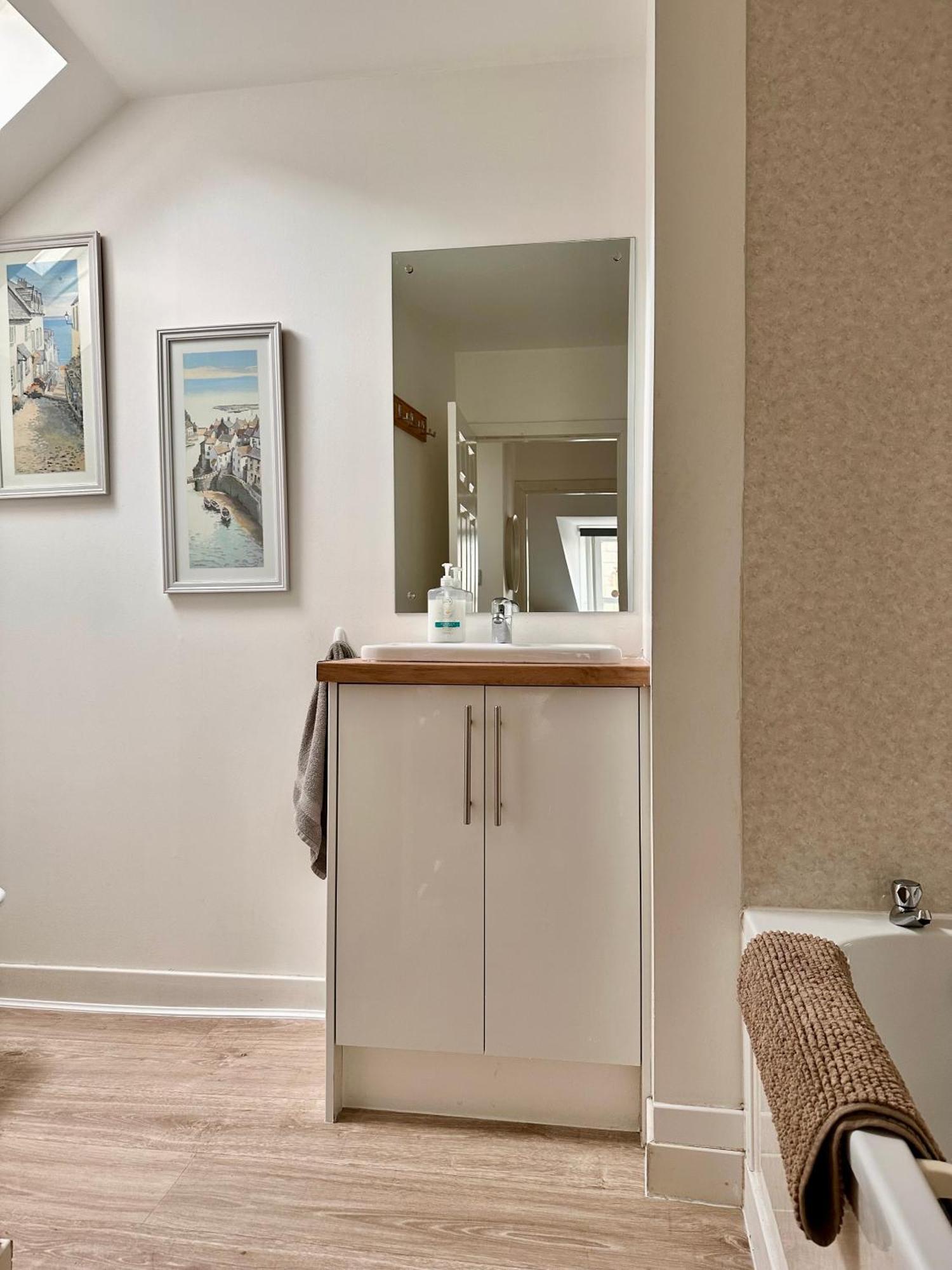 3-Bedroom Flat In The City Centre Next To The River Ness Inverness Eksteriør billede